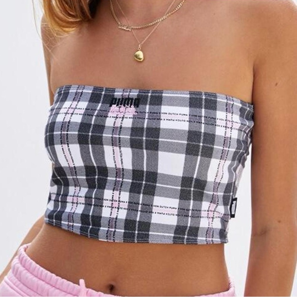 Von Dutch Black and White Sleeveless Crop Top